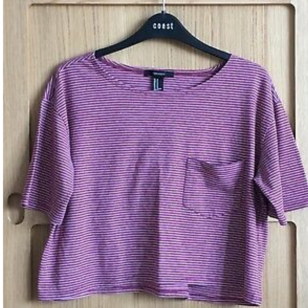 T-shirt crop top